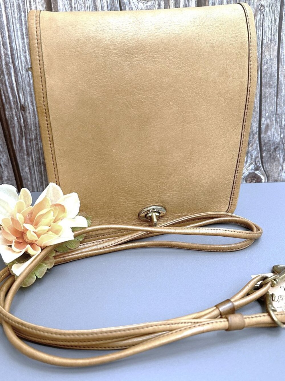 Vintage Coach Early Compact Pouch - 1970s detachable strap, in Putty EVC